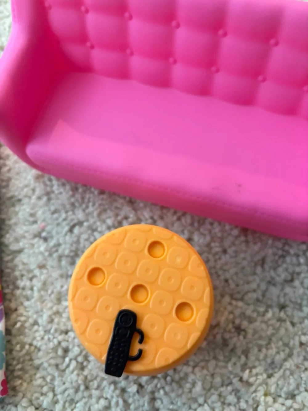 Barbie comes items