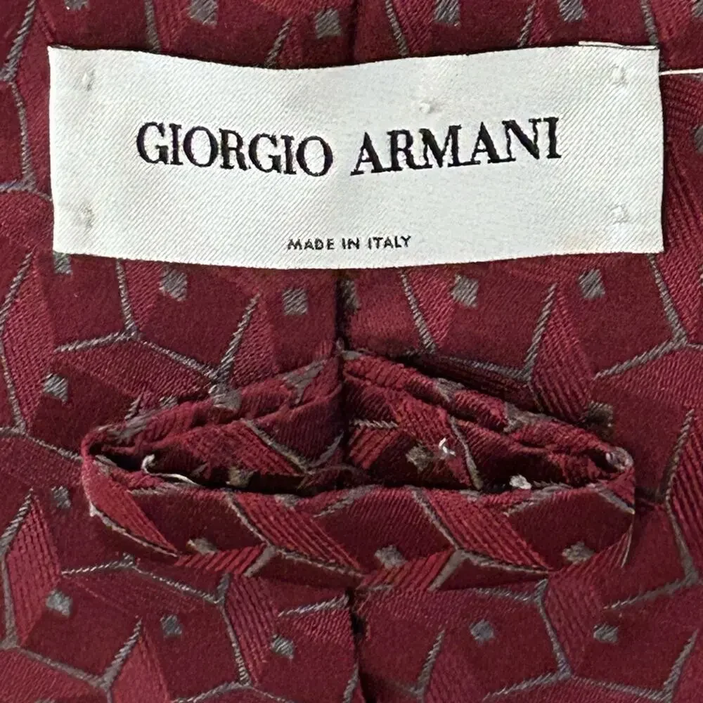 Giorgio Armani maroon wine 100% silk tie geometric pattern luxury men’s accent