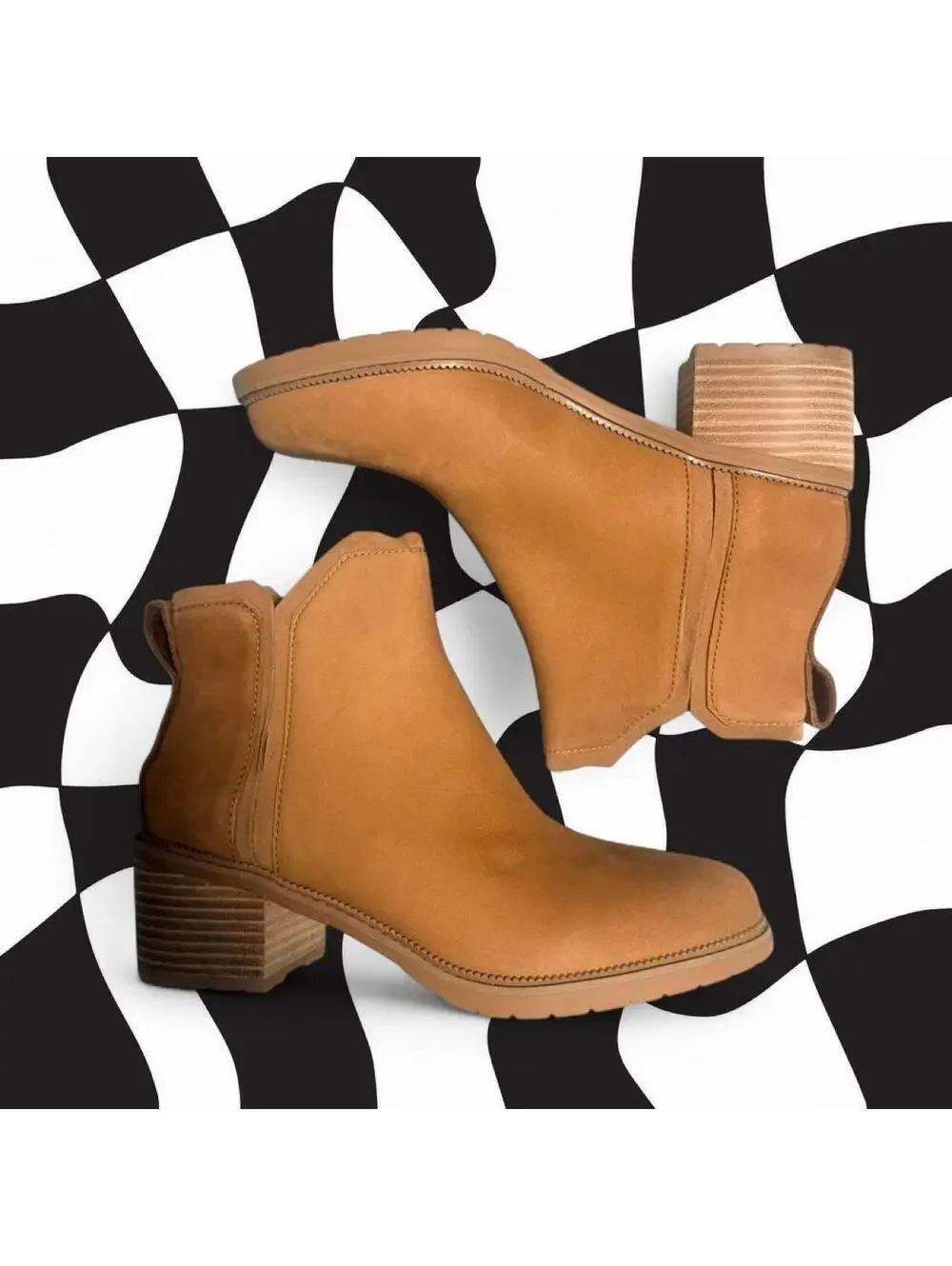 Tom’s Hailey Tan leather ankle boots with a heel