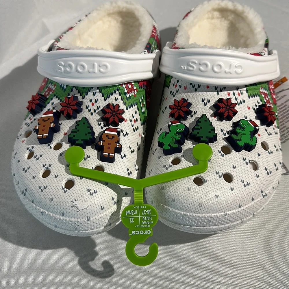 CROCS holiday lined