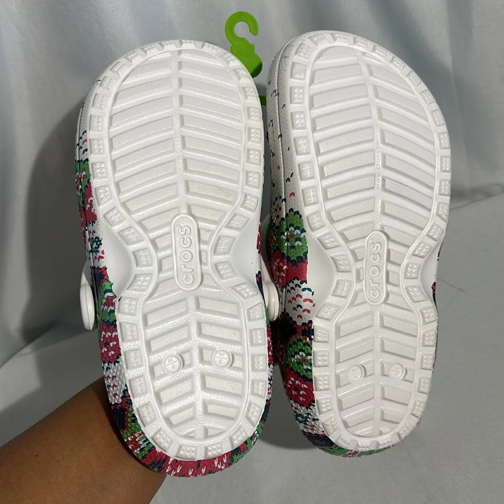CROCS holiday lined