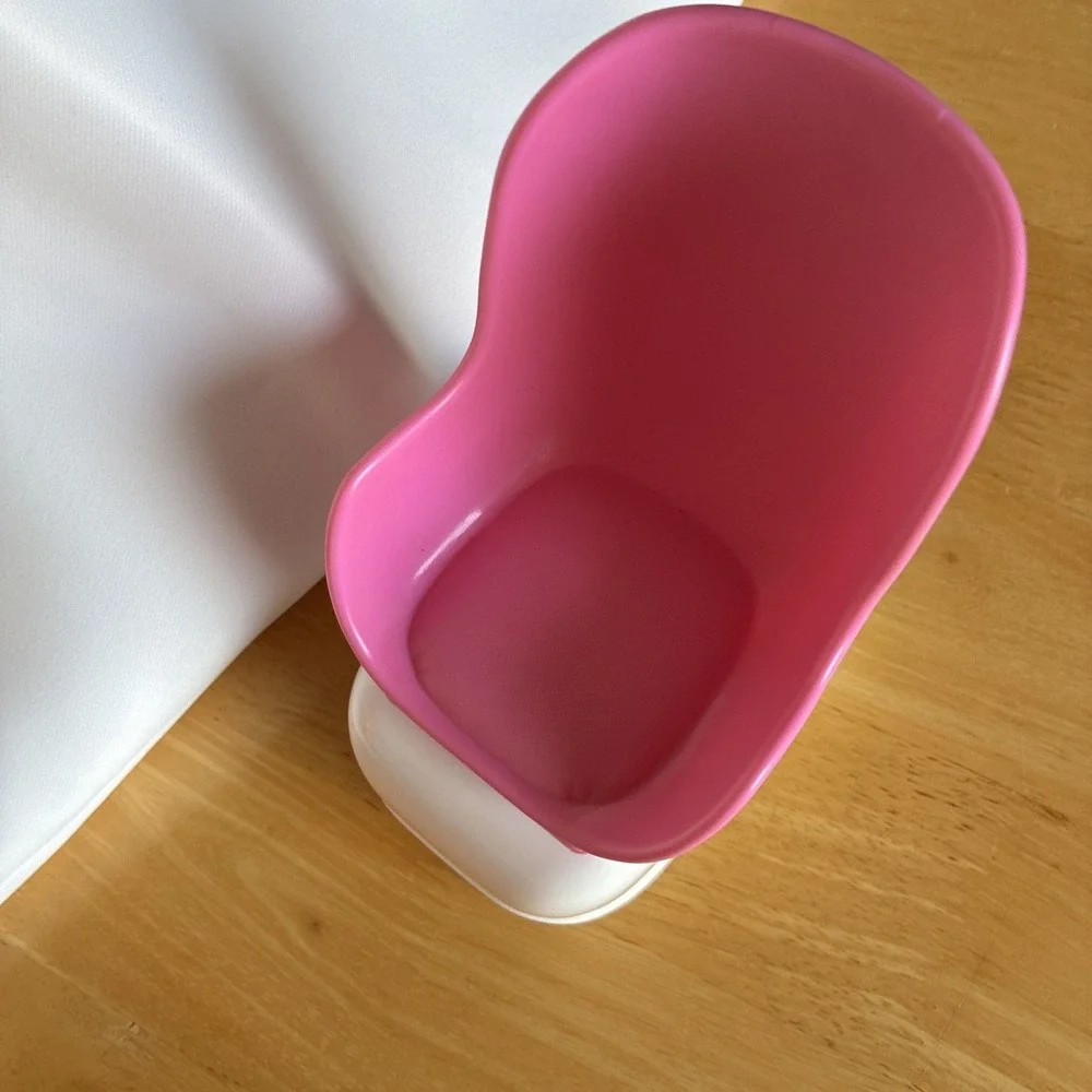 Barbie Mani Pedi Spa Chair And Teal Foot Tub GHN07