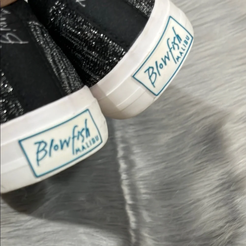 Blowfish accents nwot