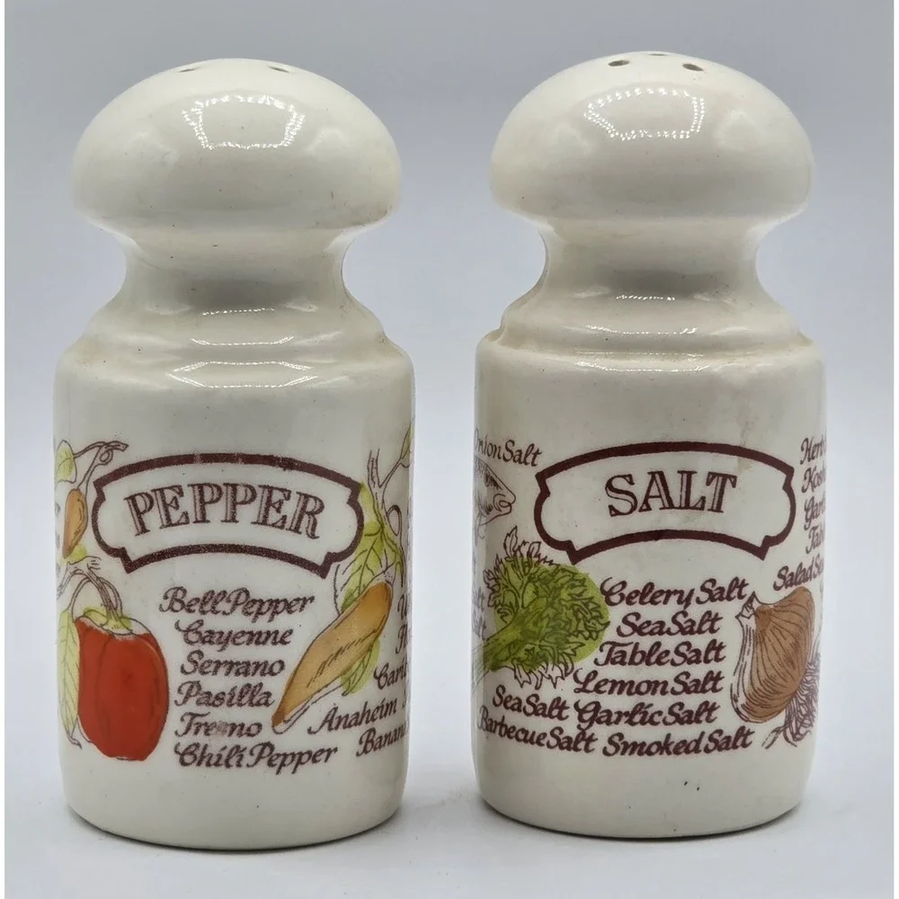 Avon Country Kitchen Salt & Pepper‎ Shakers with Mushroom Top 1980 Vintage