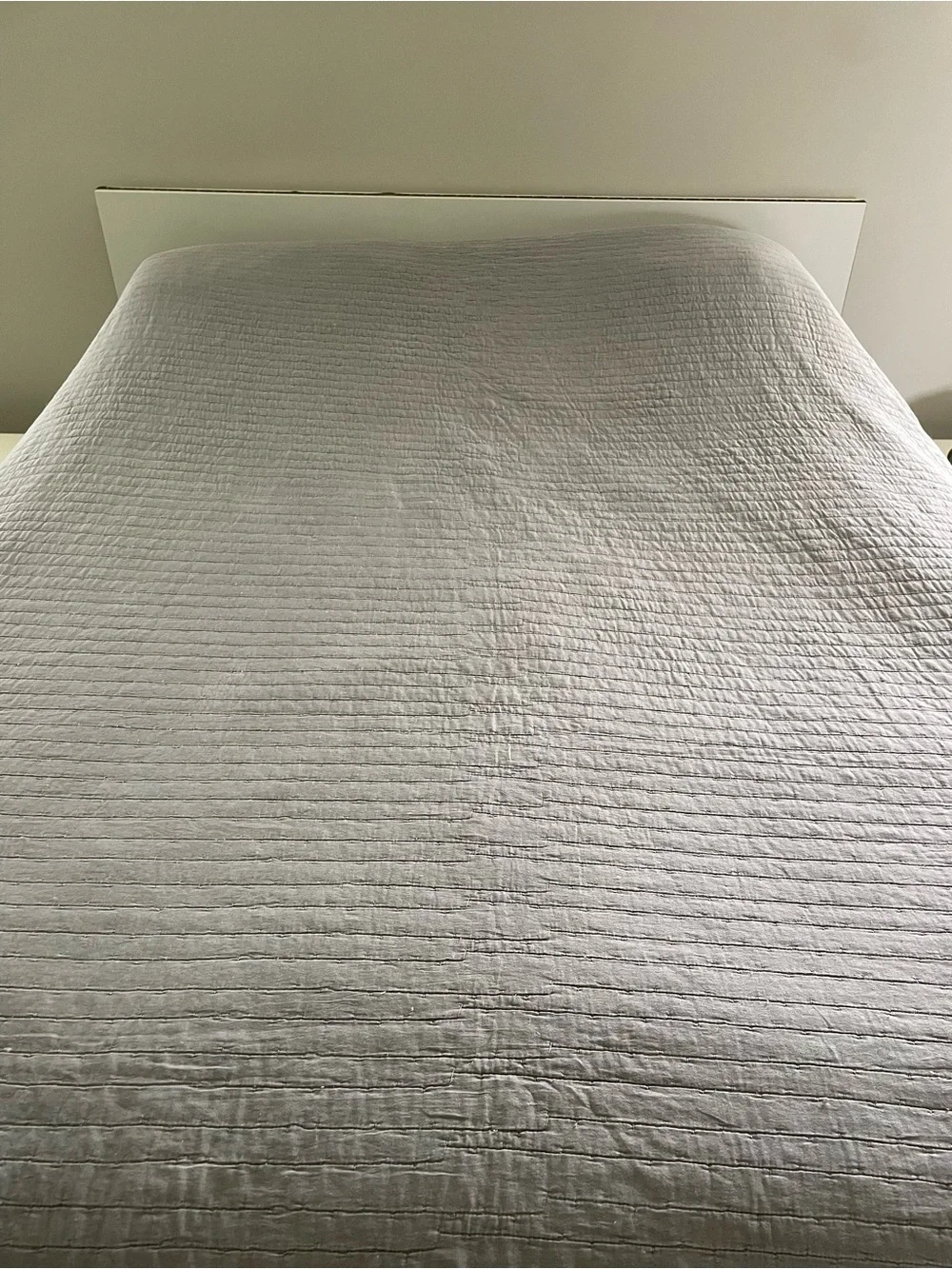 Queen Light Gray Quilted Bedspread - Neutral Home Bedding