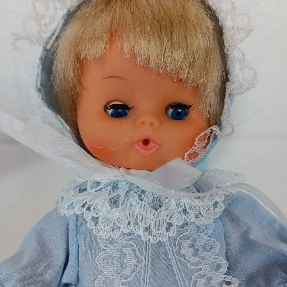 Unbranded vintage dolls