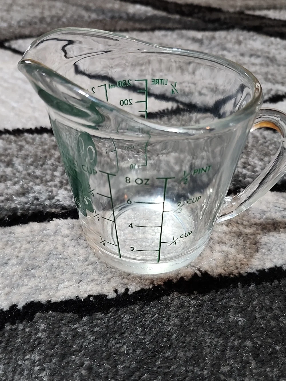 VINTAGE ANCHOR HOCKING OVEN ORIGINALS GREEN ONE-CUP MEASURING CUP