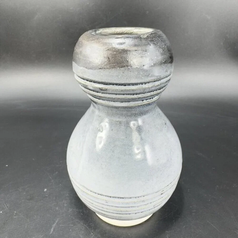 Pottery Vase primitive style