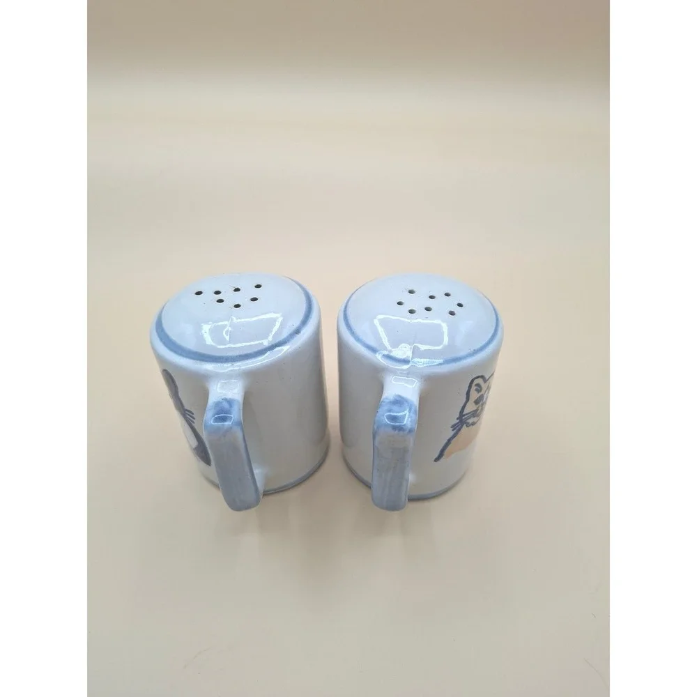 Louisville Hand Painted Ceramic Cat Salt and Pepper Shakers Mug Shape Blue Grey