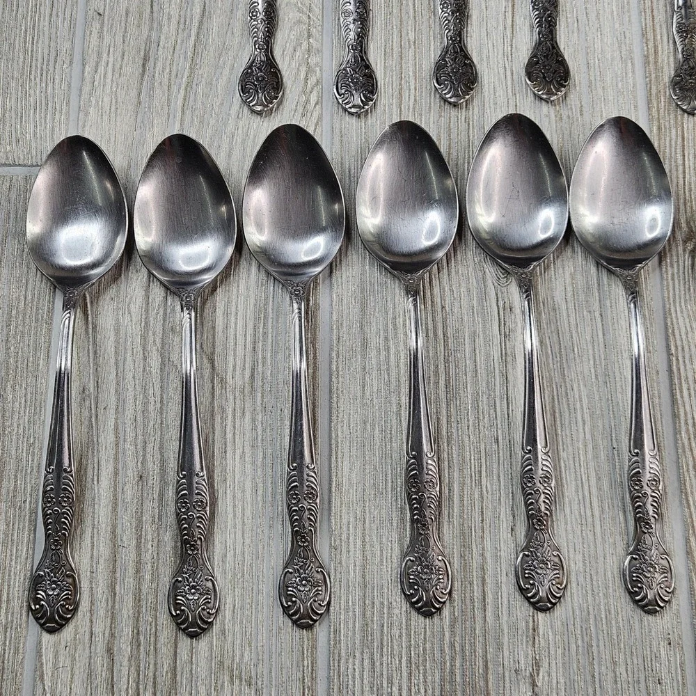 National Stainless Japan NST2 Floral Flatware Set 33pc Vintage Silverware Japan