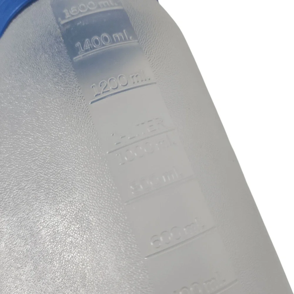 Rubbermaid Measuring Pitcher Blue White‎ Spout Pour Handle 1.75 Quarts Liter