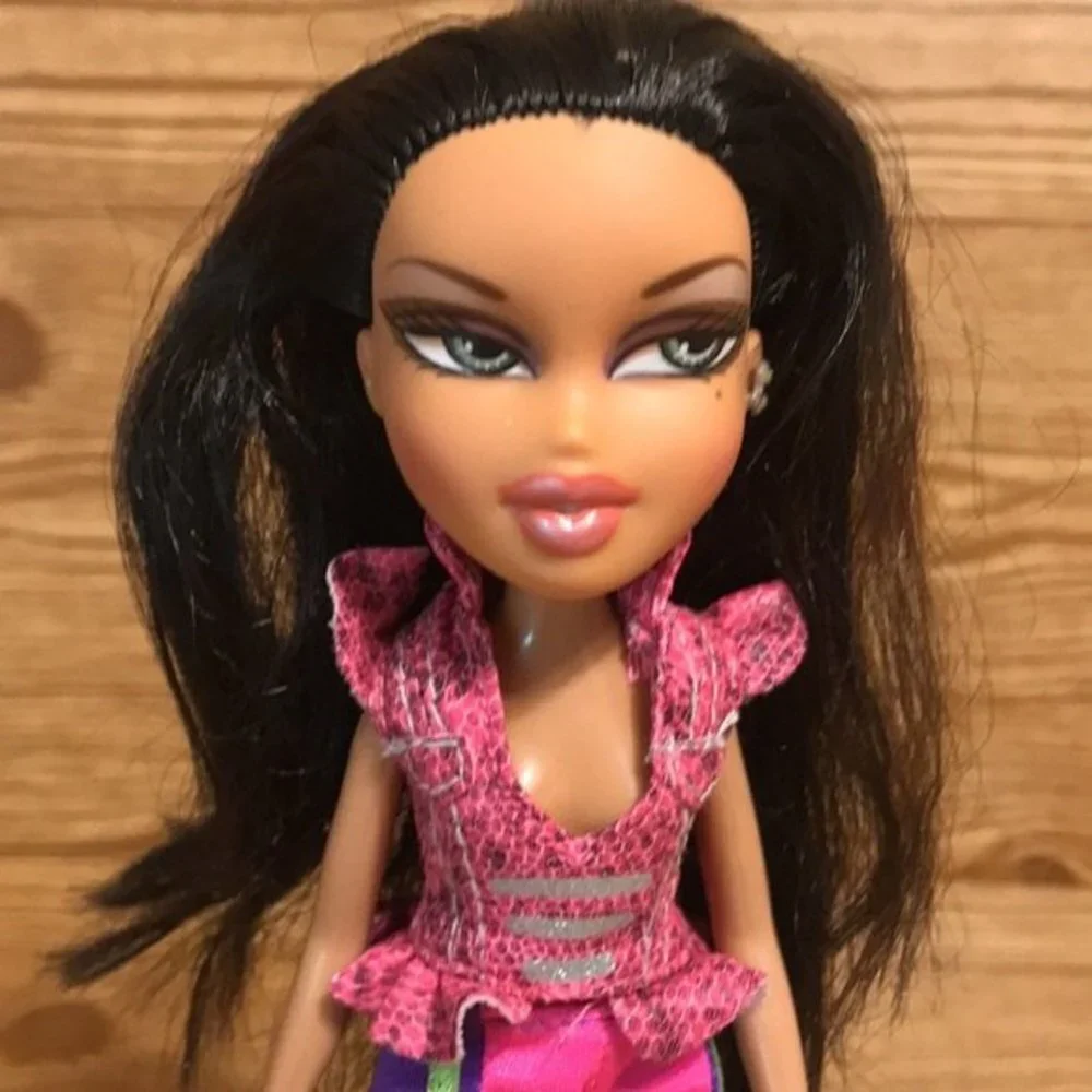 Bratz missing earring