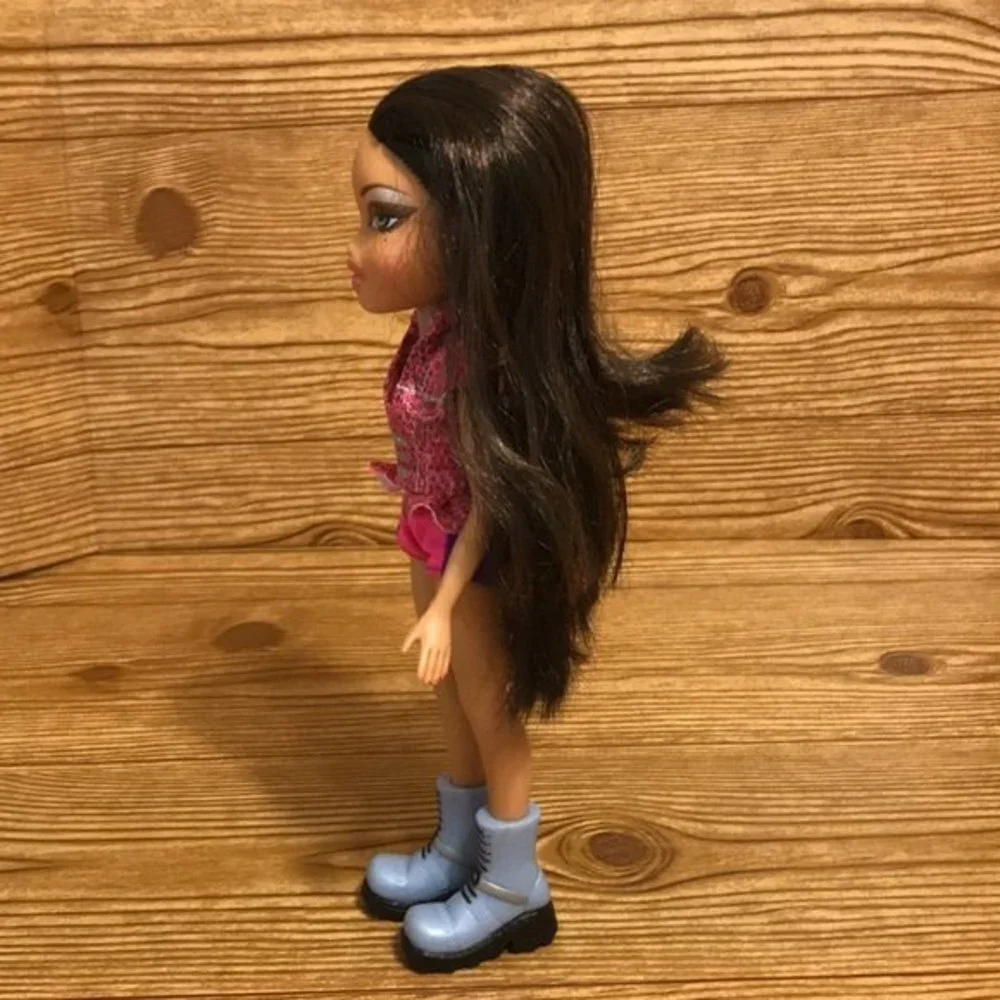 Bratz missing earring
