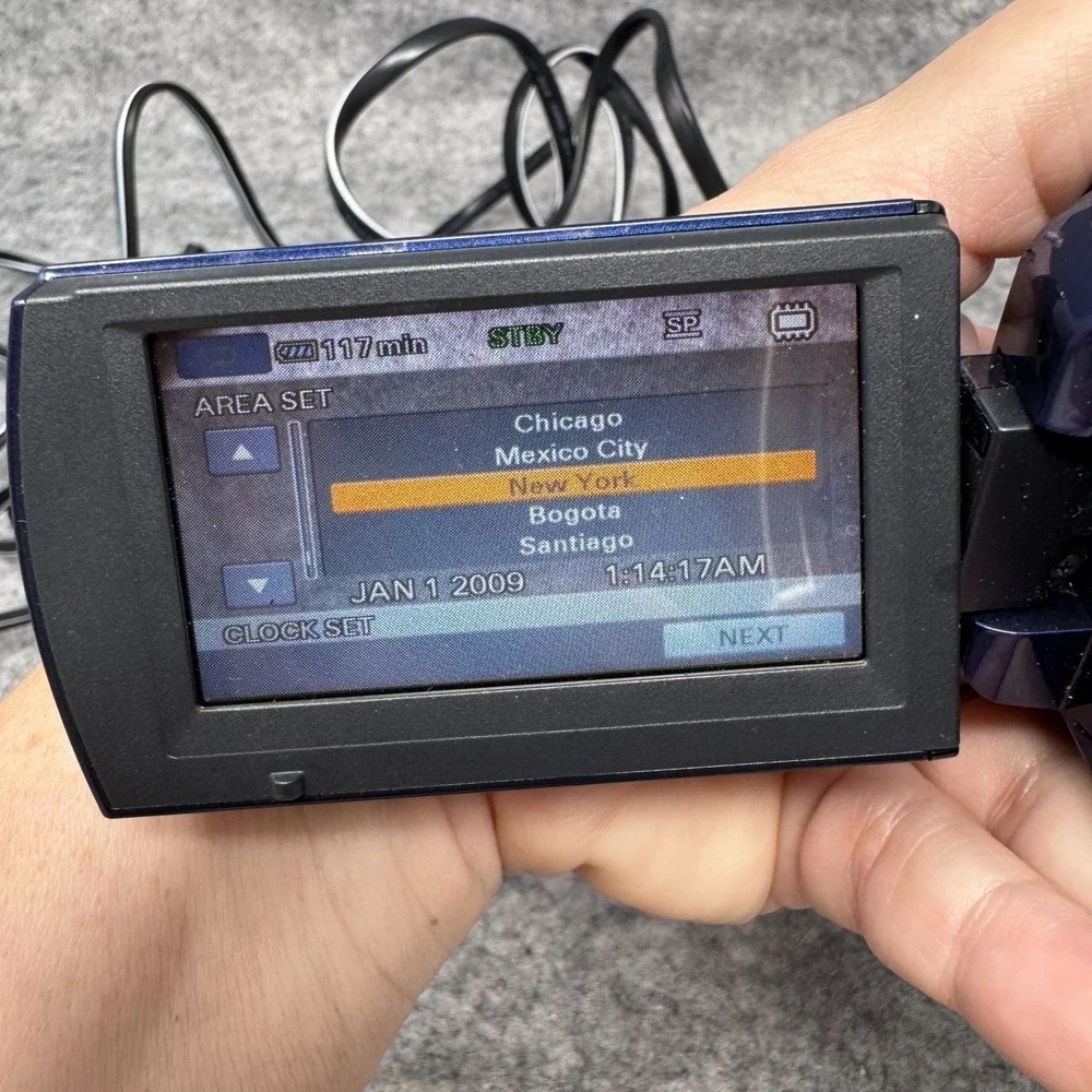 Sony Blue Camcorder Handycam DCR-SX41 8GB of Internal Memory TESTED