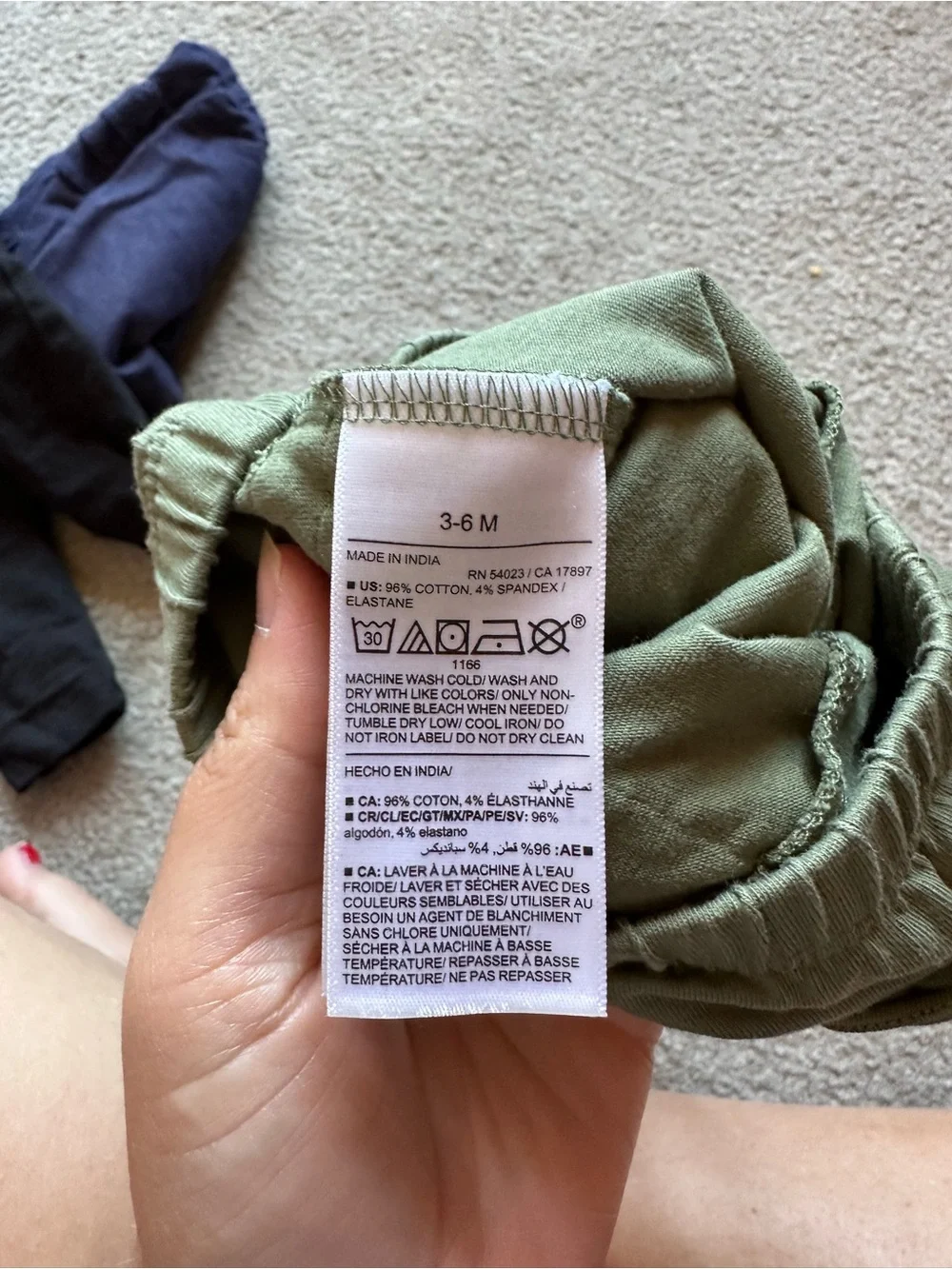 Old Navy Lot of 3 Ruffle Butt infant pants in green, blue, size black 3-6 months