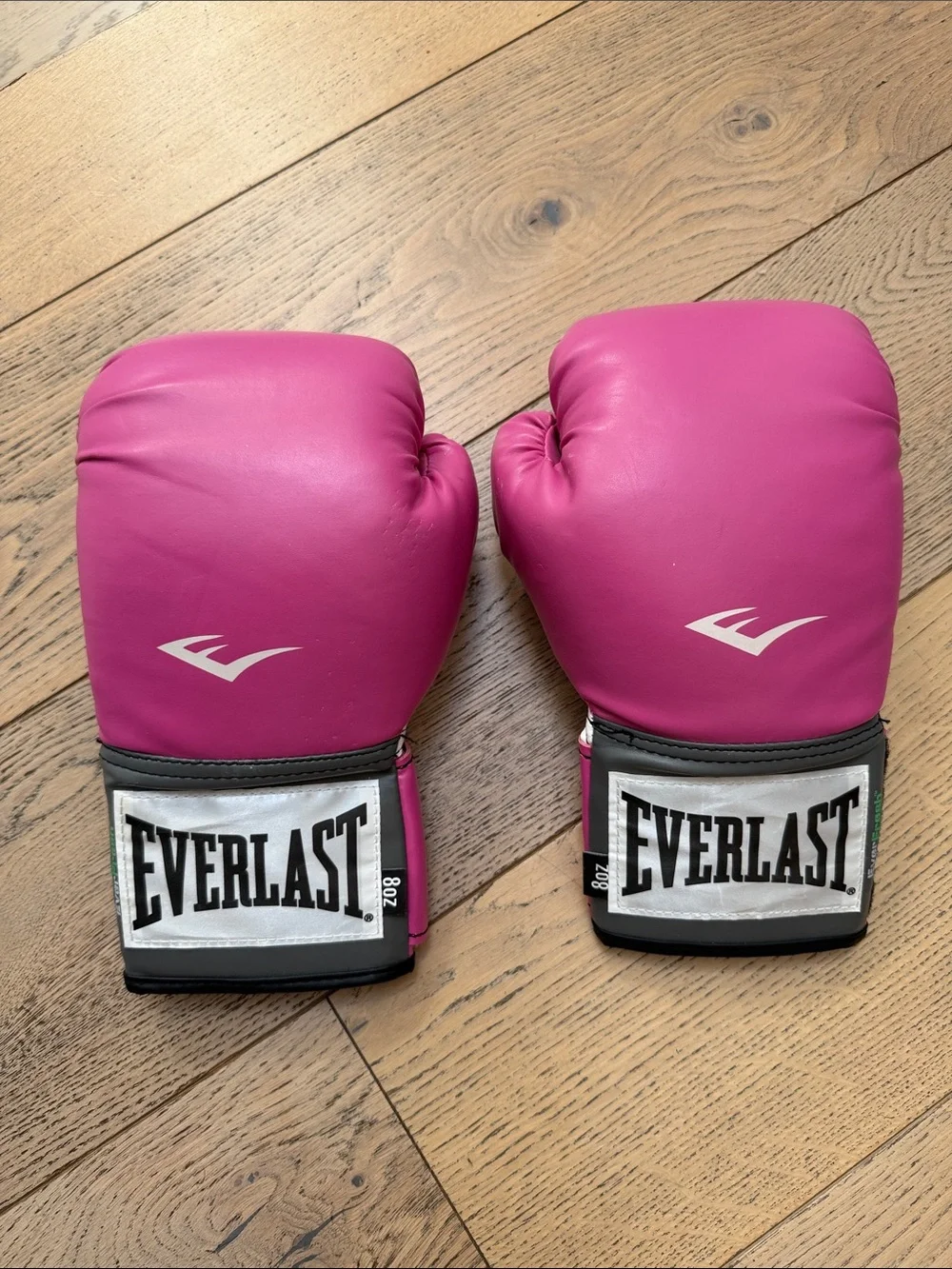 Everlast bright gloves