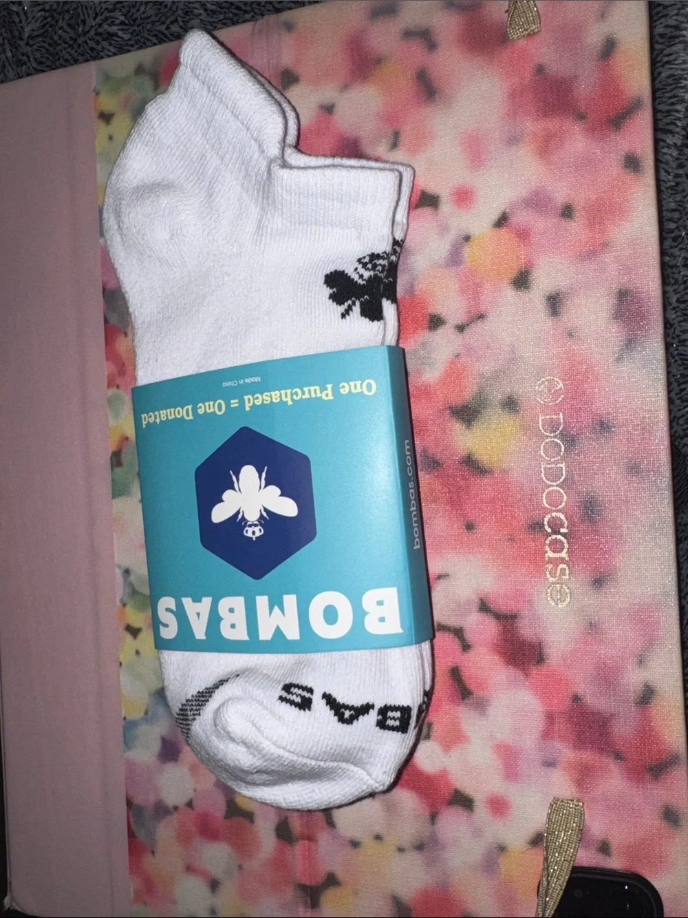 Bombas Women’s Large 11-13 No-Show Ankle Midweight Socks Black, White, Burgundy