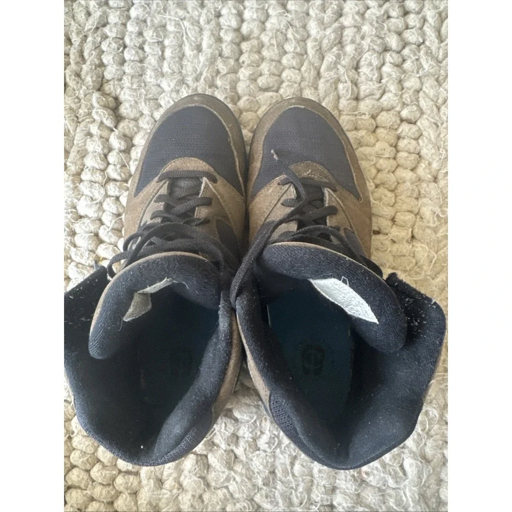 Nike hikers size