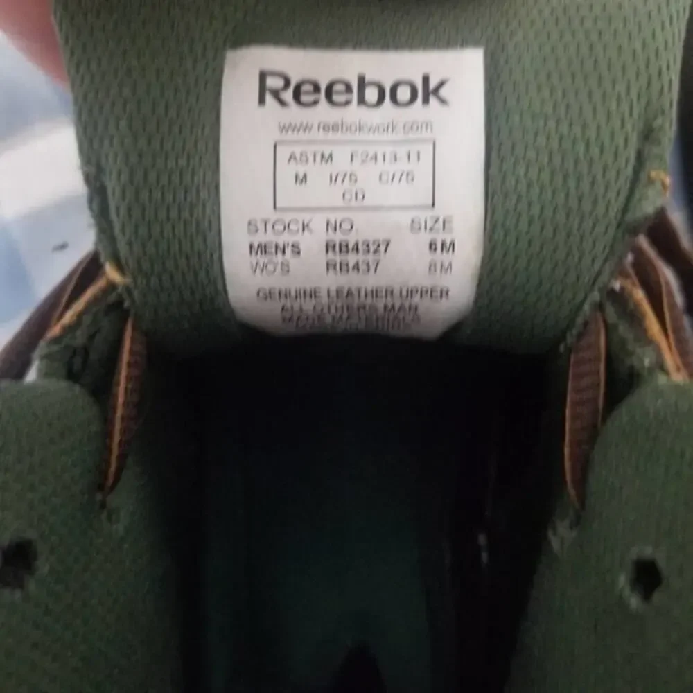 Reebok boots do