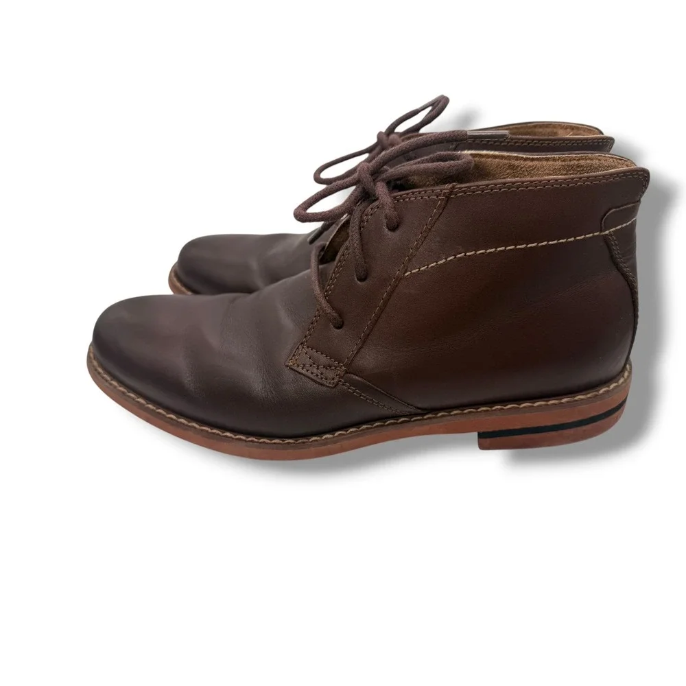 Florsheim Men's Brown Leather Chukka Boots Size 7.5 Lace-Up Ankle Boots