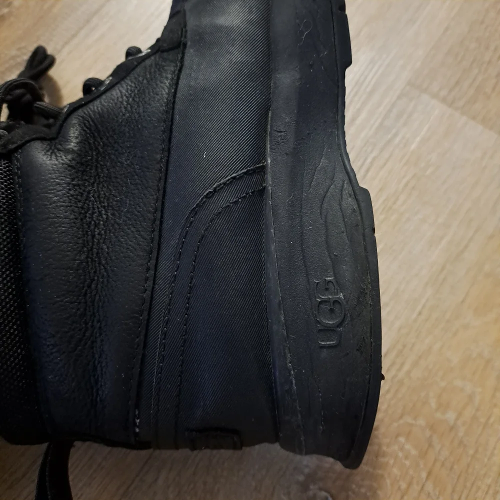 UGG sturdy ankle