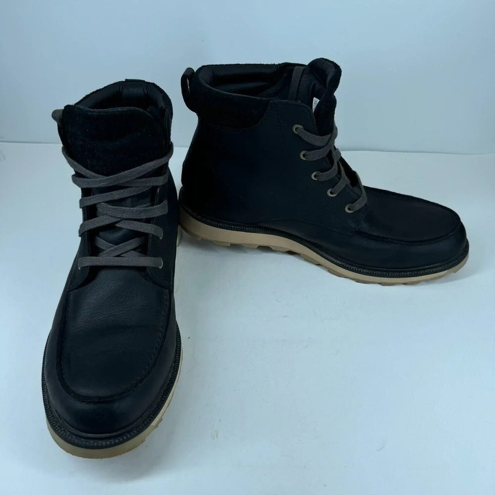 Sorel inspired cool outdoor
