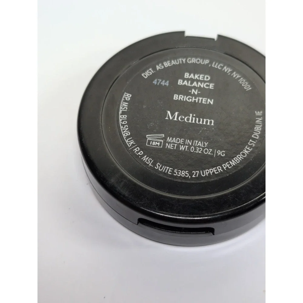 Laura Geller Balance N Brighten Color Correcting Foundation Medium 9 g / .32 oz