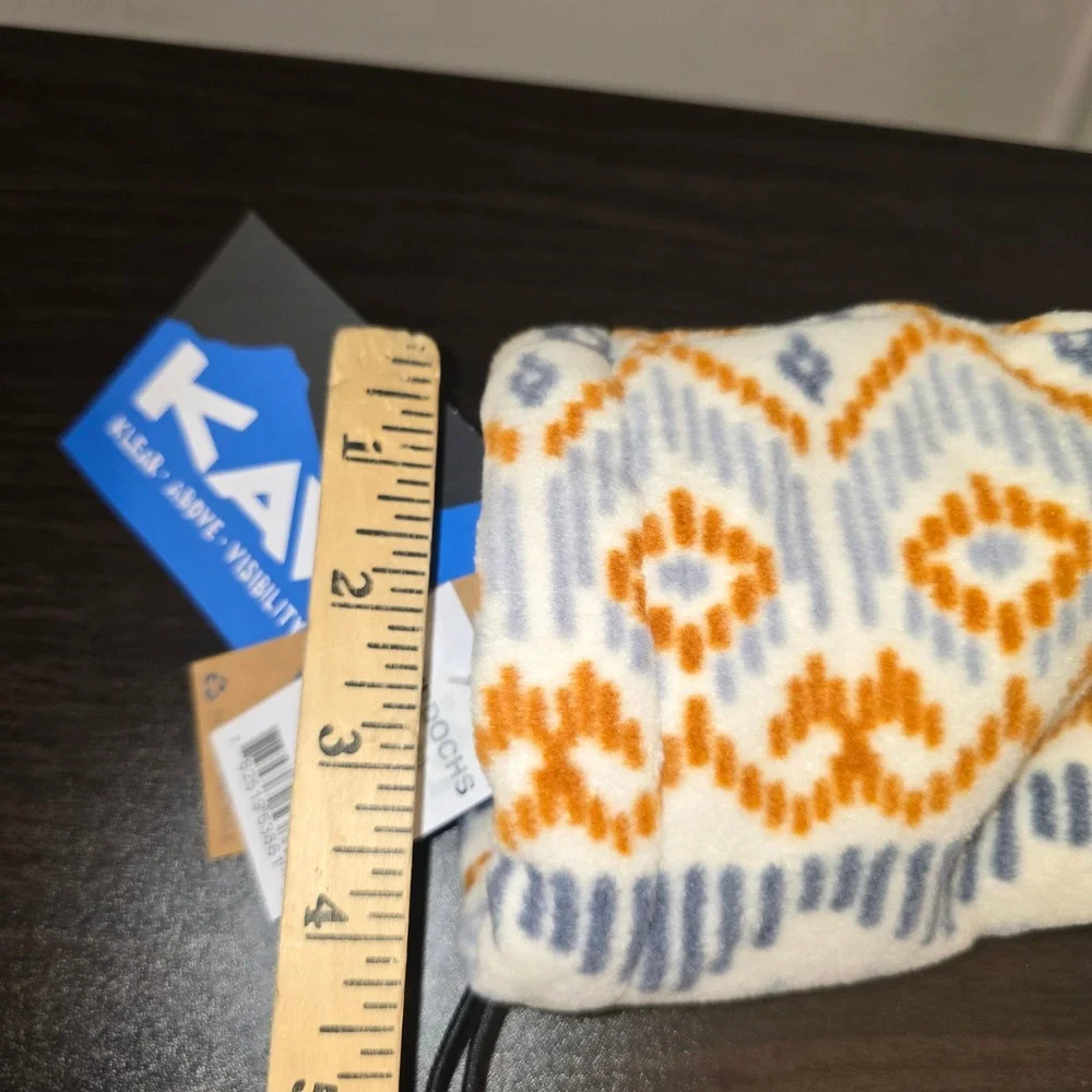 KAVU Drink Mitt Chalet Holiday Cream print Fleece Hot chocolate coozie glove
