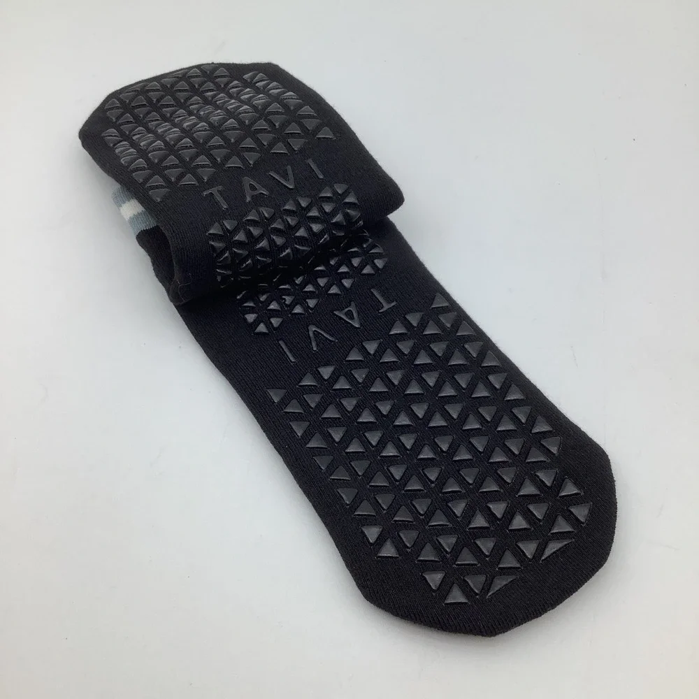 Tavi Grip Cora Socks Ebony Mirage Stripe Black Pilates Yoga Size Medium NWT‎