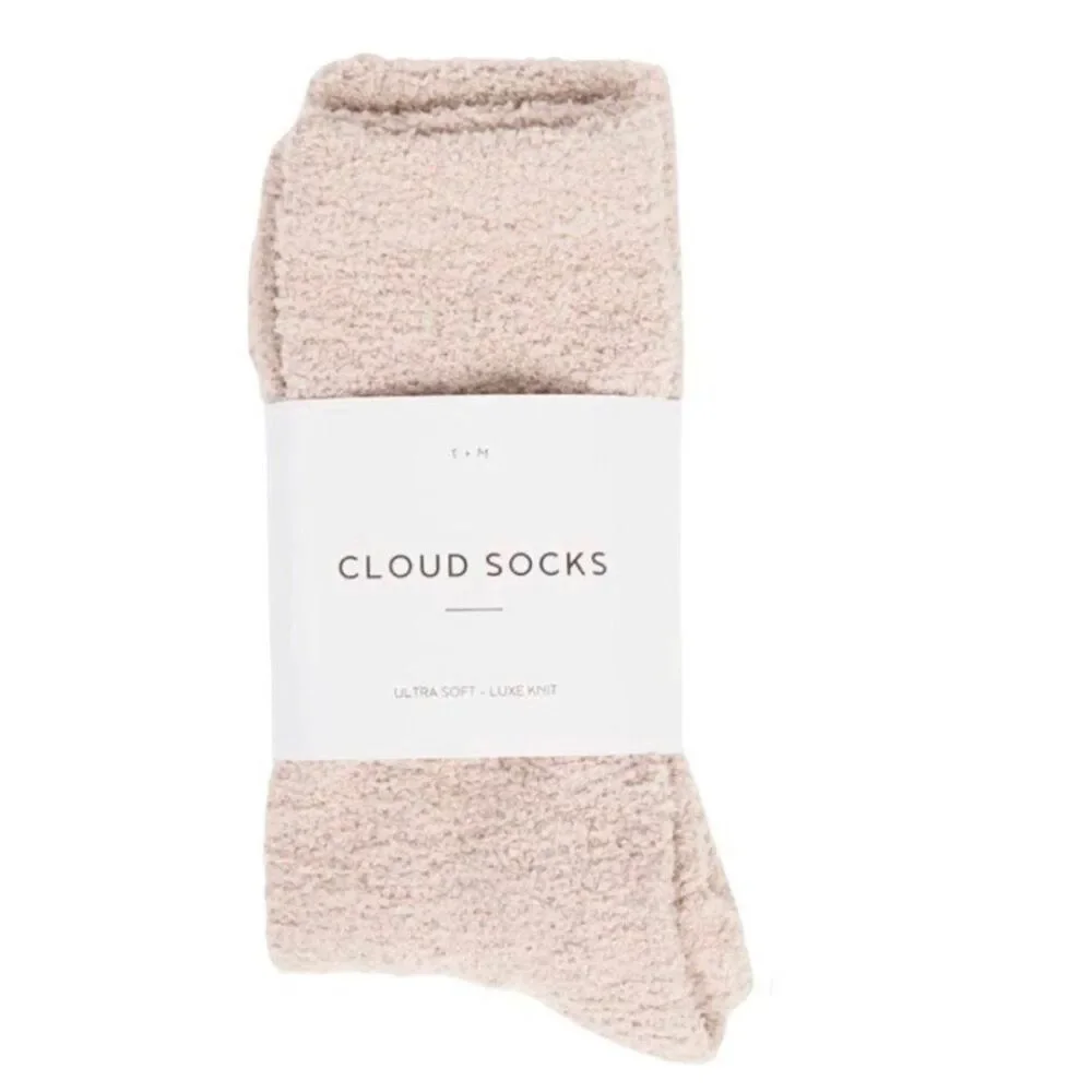 Ultra Luxe Cloud Socks Warm and Fuzzy cozy Super Soft Luxurious Fabric one size.