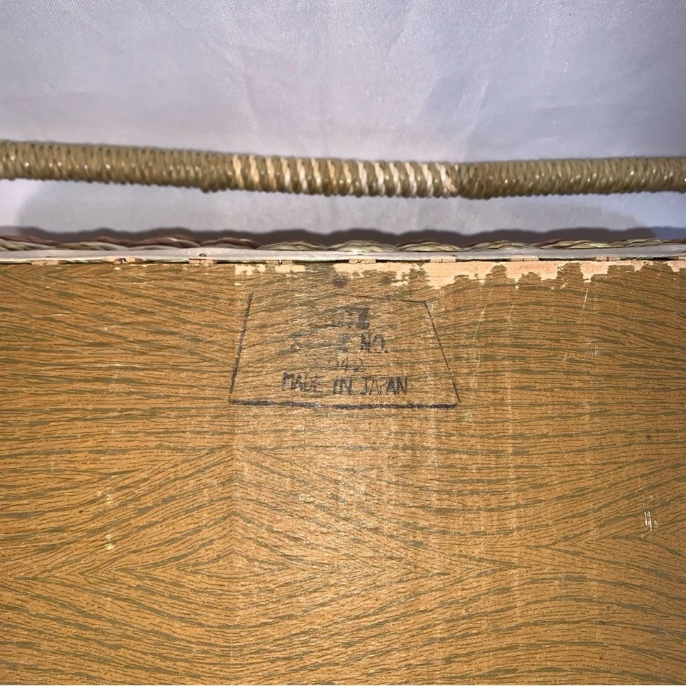 Dritz Wicker Sewing Embroidery Woven Straw Basket with Handle 1960s Green Lining