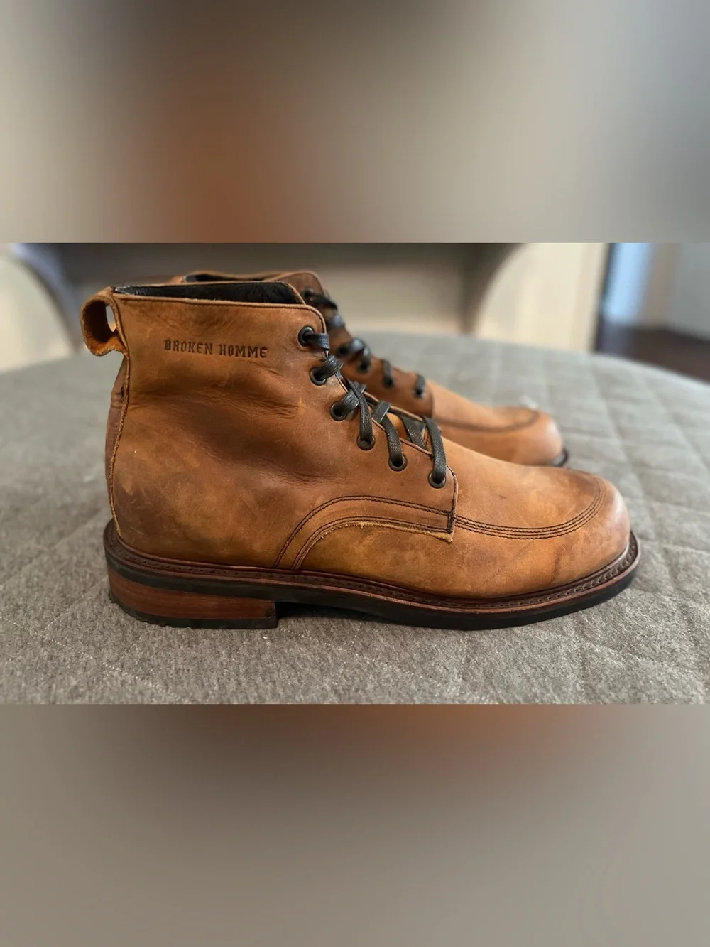 Broken Homme nwot broken