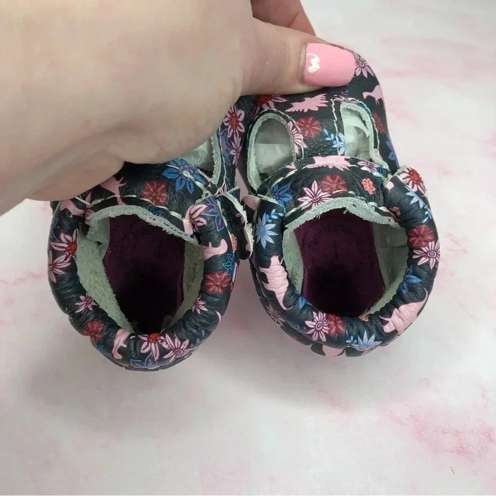 Freshly Picked Mary‎ Jane Dinos & Dahlias size 1 infant Rare Discontinued Style