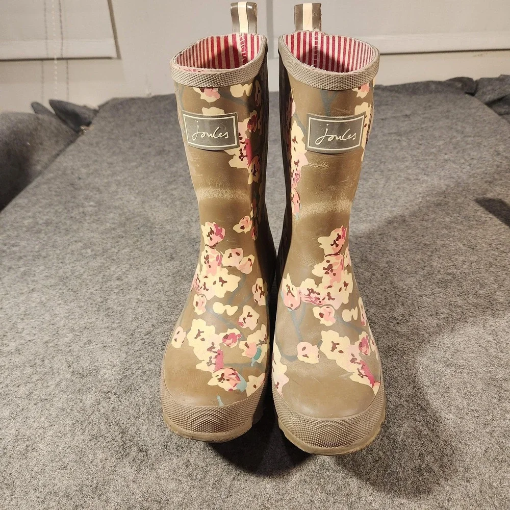 Source Unknown brand joules