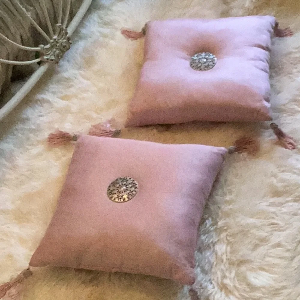 N/A these pillows