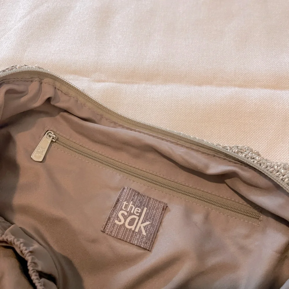 The Sak sak belle