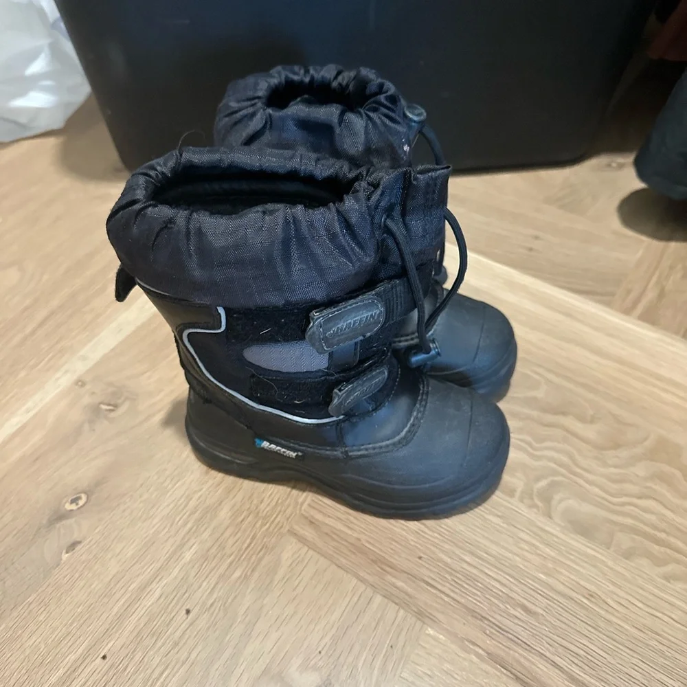 Baffin durable black