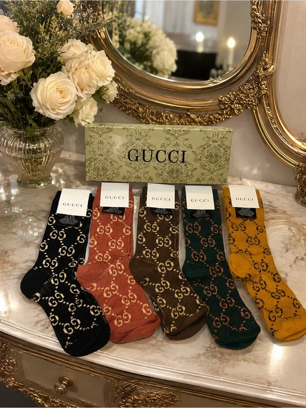 ✨CHOOSE 1✨New colored pattern socks