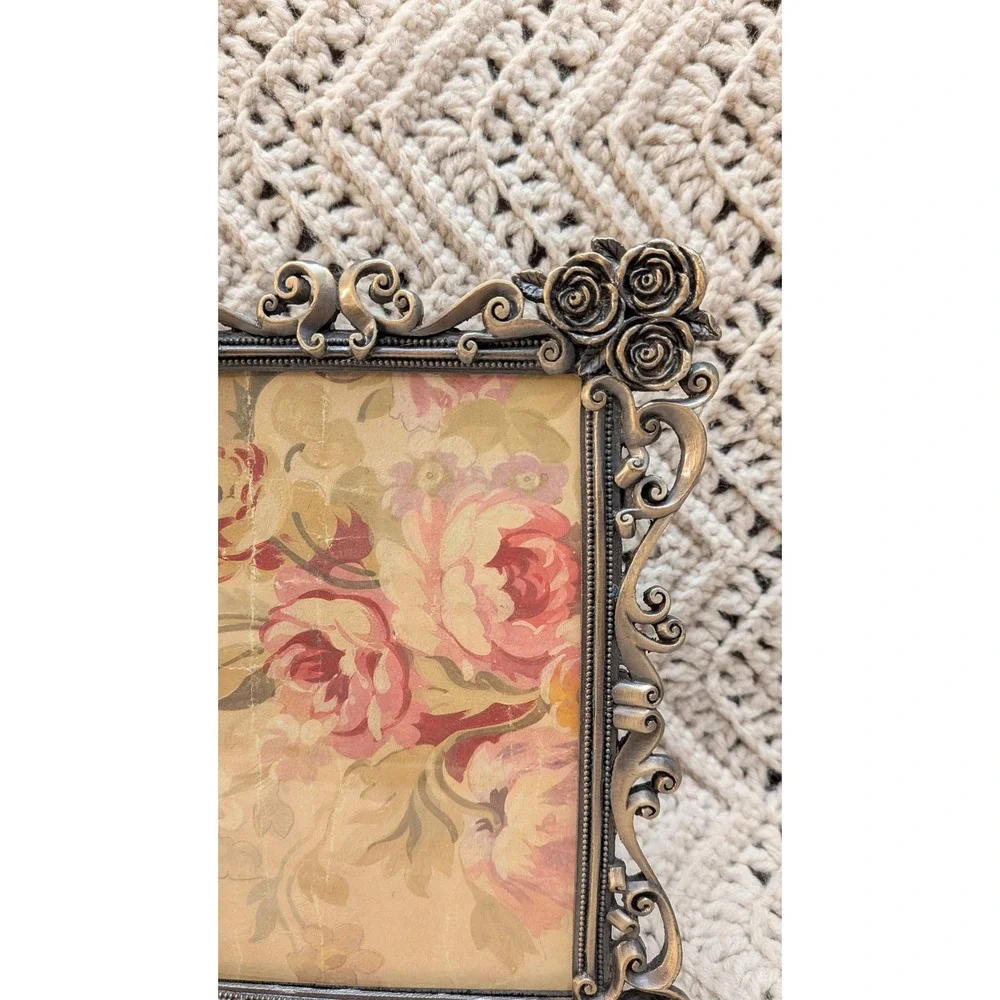 Unbranded ornate pewter