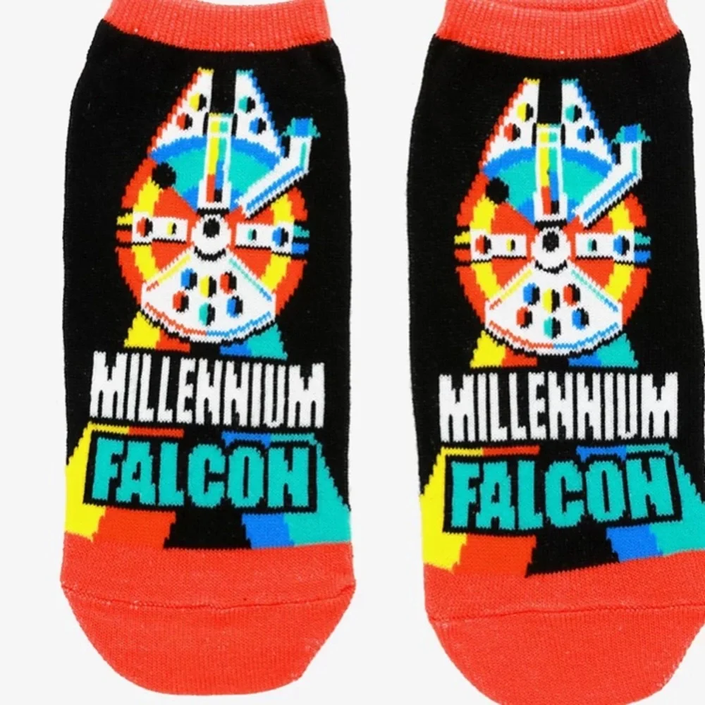 2/$12🌟Star Wars Millennium Falcon Color Socks‎