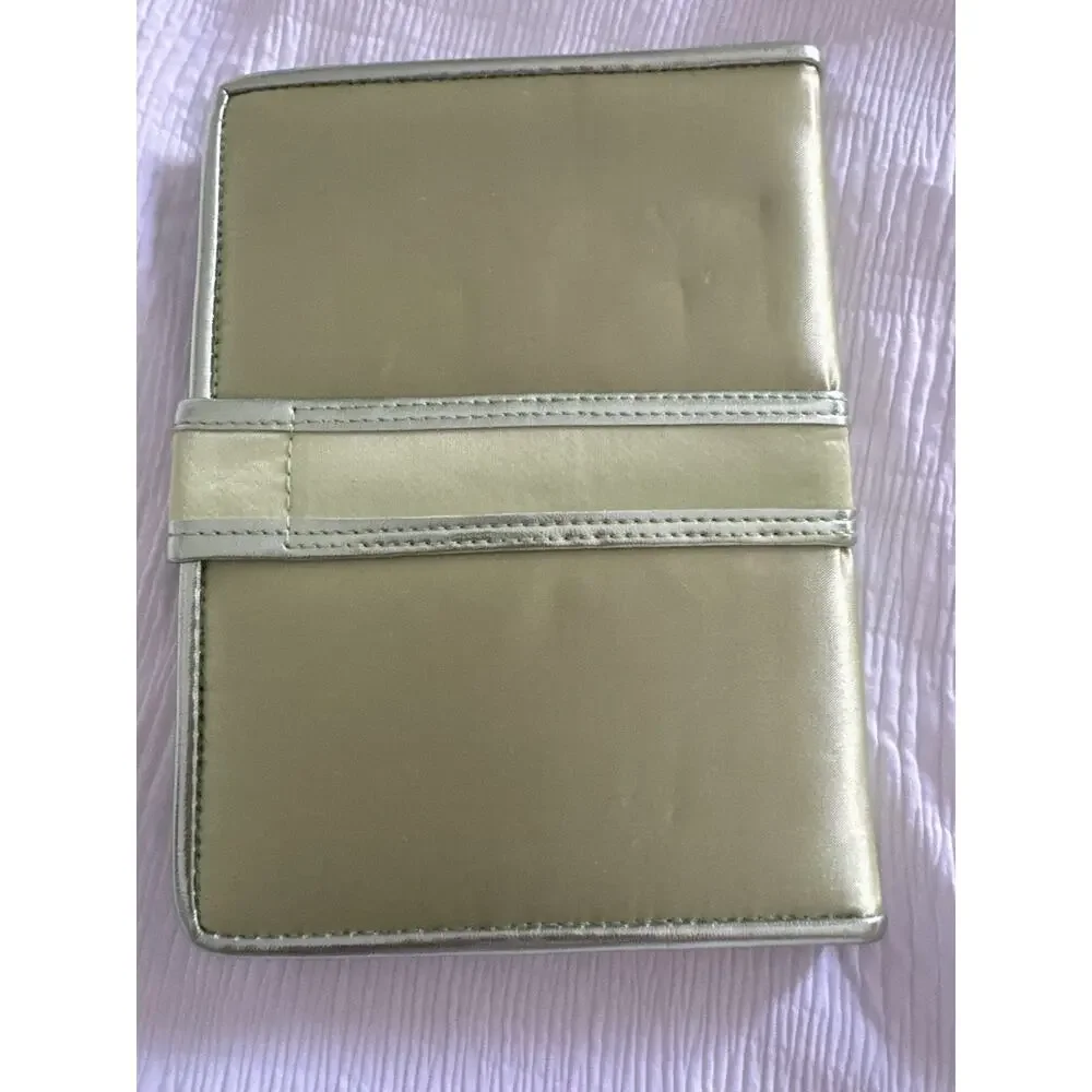 Unbranded delve into