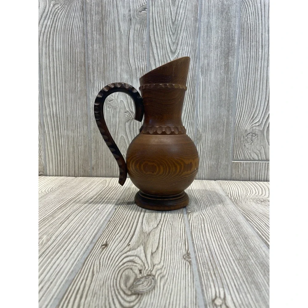 Dobin hand carved