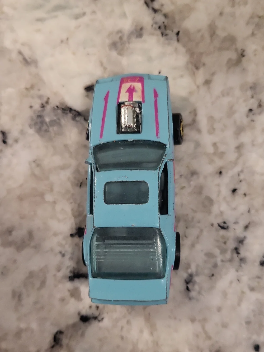 Hot Wheels turquoise light