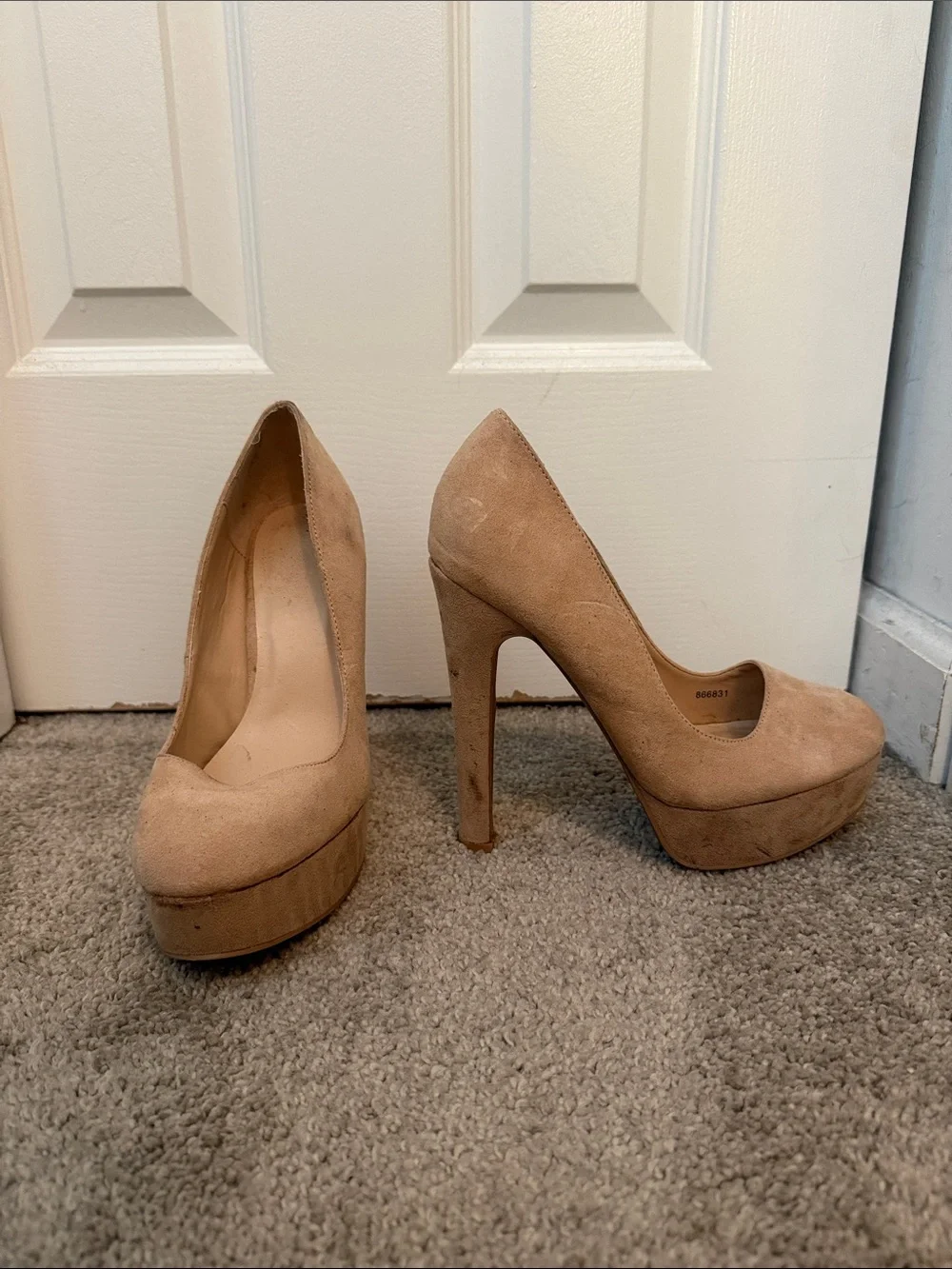 Classic Women's Nude Platform Pumps