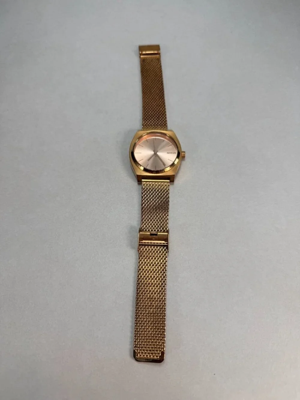 Nixon stylish time