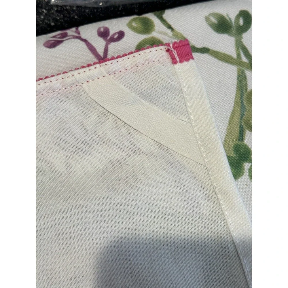 Vera Bradley Tea Towel in Olivia Pink #13303-146 Sundae Very Good Shape