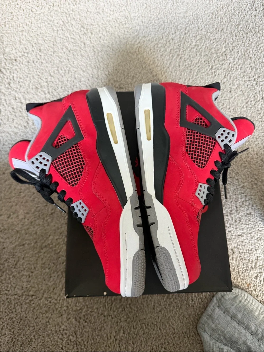 Jordan 4 Retro Toro Bravo 2013 Size 10.5 men