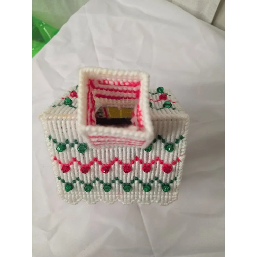 Vtg Needlepoint Christmas Cottage House Plastic Canvas Tissue Box Holder 3D