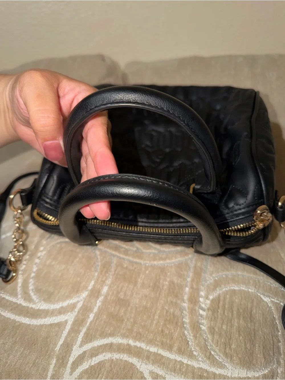Juicy Couture wear heart