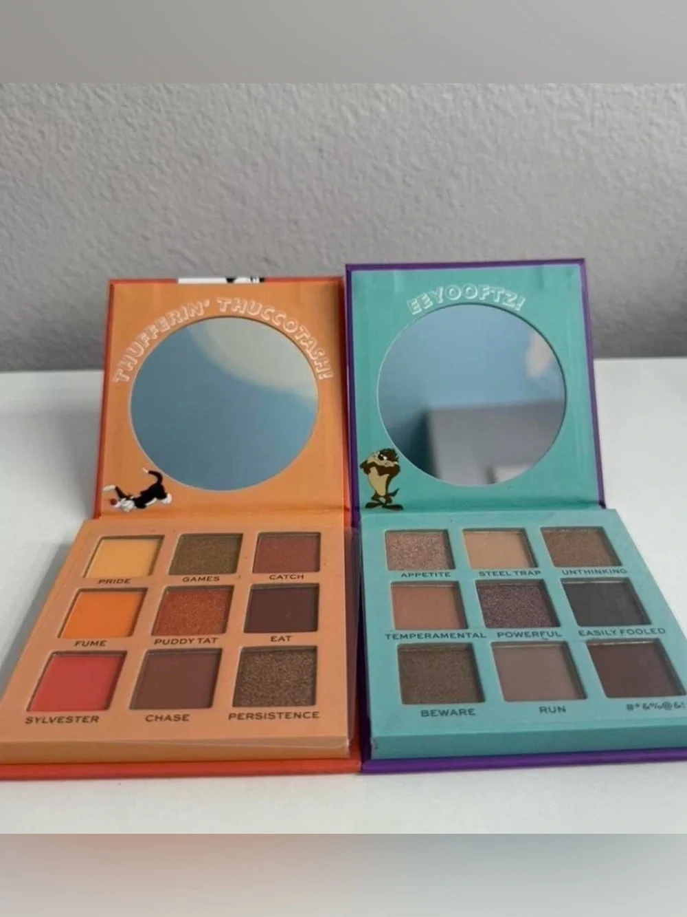 I Heart Revolution x Looney Tunes Eyeshadow Palette - Orange & Purple